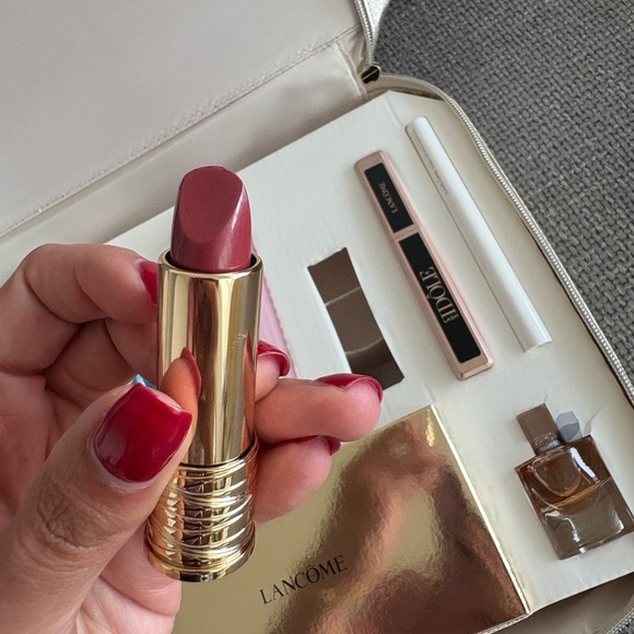 LANCOME Luxury Gift Set – Full & Travel Sizes + Large-rose Embossed Pouch - Picture 8 of 16